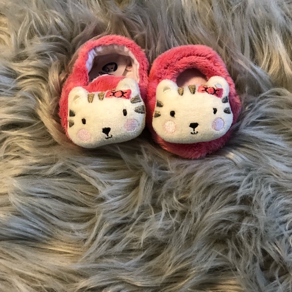Slippers - Picture 4 of 5